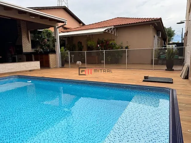 Casa com 542m² 3 quartos e 5 banheiros, à venda, no bairro Jardim Shangri-la A em Londrina
