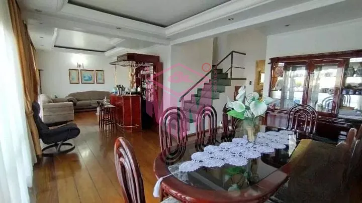Casa, 3 quartos, 330 m² - Foto 1