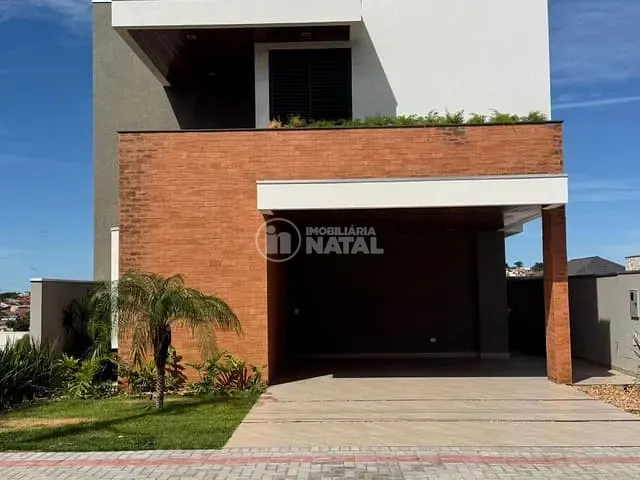 Casa com 252m² 2 quartos e 3 banheiros, à venda, no bairro Conjunto Habitacional Alexandre Urbanas em Londrina