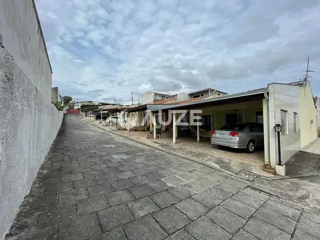 Casa com 100m² 3 quartos e 1 banheiro, à venda, no bairro Campo Pequeno em Colombo