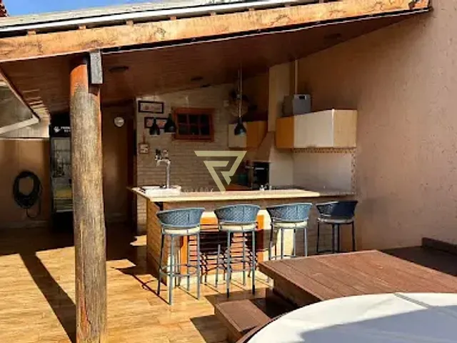 Casa com 368m² 3 quartos e 2 banheiros, à venda, no bairro Residencial Jequitibá em Ribeirão Preto