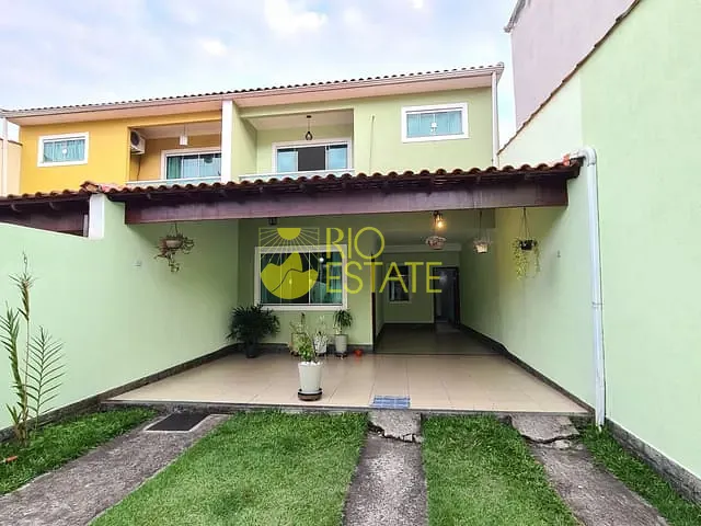 Casa com 300m² 4 quartos e 4 banheiros, à venda, no bairro Santo Agostinho em Volta Redonda