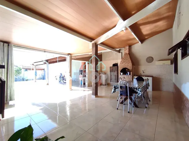 Casa com 250m² 2 quartos e 2 banheiros, à venda, no bairro Cidade Jardim em Taubaté