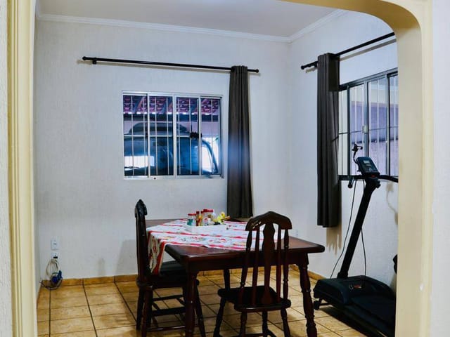 Casa com 500m² 6 quartos e 4 banheiros, à venda, no bairro Mogi Moderno em Mogi das Cruzes
