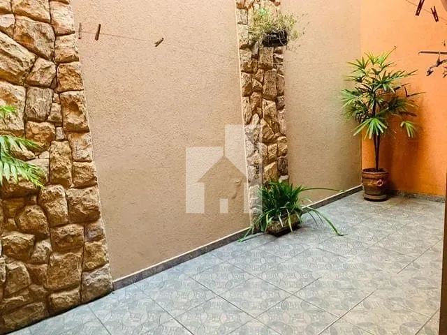Casa com 125m² 3 quartos e 1 banheiro, à venda, no bairro Parque Cidade Jardim II em Jundiaí