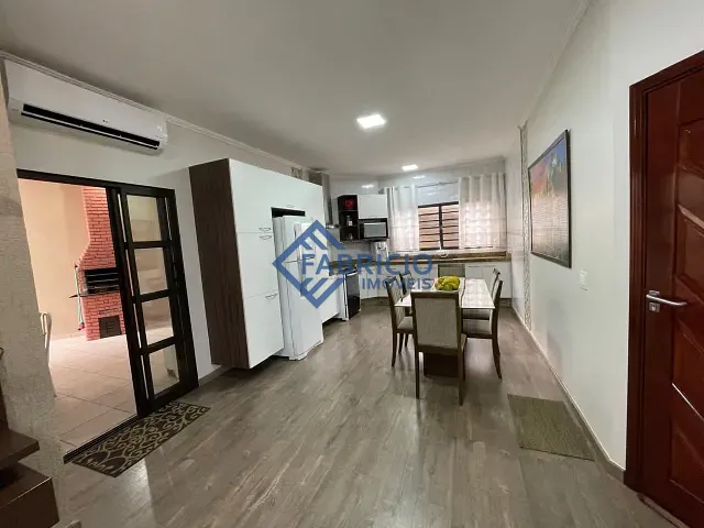 Casa com 278m² 3 quartos e 2 banheiros, à venda, no bairro Capela em Vinhedo