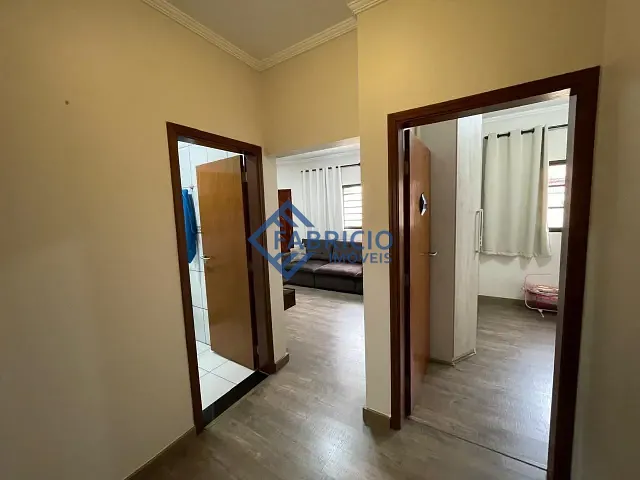 Casa com 278m² 3 quartos e 2 banheiros, à venda, no bairro Capela em Vinhedo