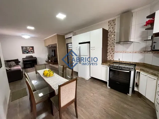Casa com 278m² 3 quartos e 2 banheiros, à venda, no bairro Capela em Vinhedo