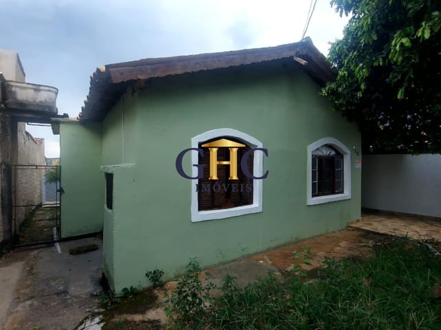 Casa com 250m² 3 quartos e 2 banheiros, à venda, no bairro Jardim Santa Maria em Salto de Pirapora