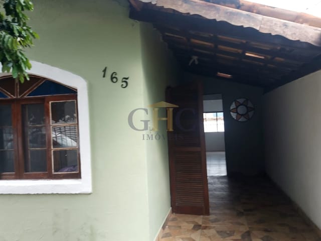 Casa com 250m² 3 quartos e 2 banheiros, à venda, no bairro Jardim Santa Maria em Salto de Pirapora