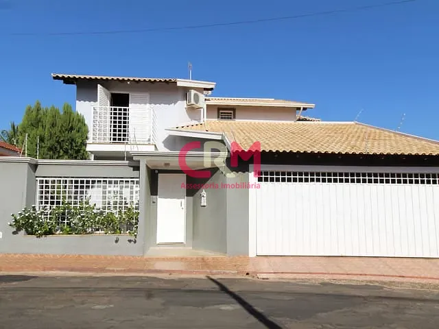 Casa com 364m² 4 quartos e 3 banheiros, à venda, no bairro Bairro Talavasso em Taquaritinga