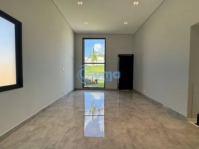 Casa com 300m² 4 quartos e 2 banheiros, à venda, no bairro Condomínio Villa Real de Bragança em Bragança Paulista