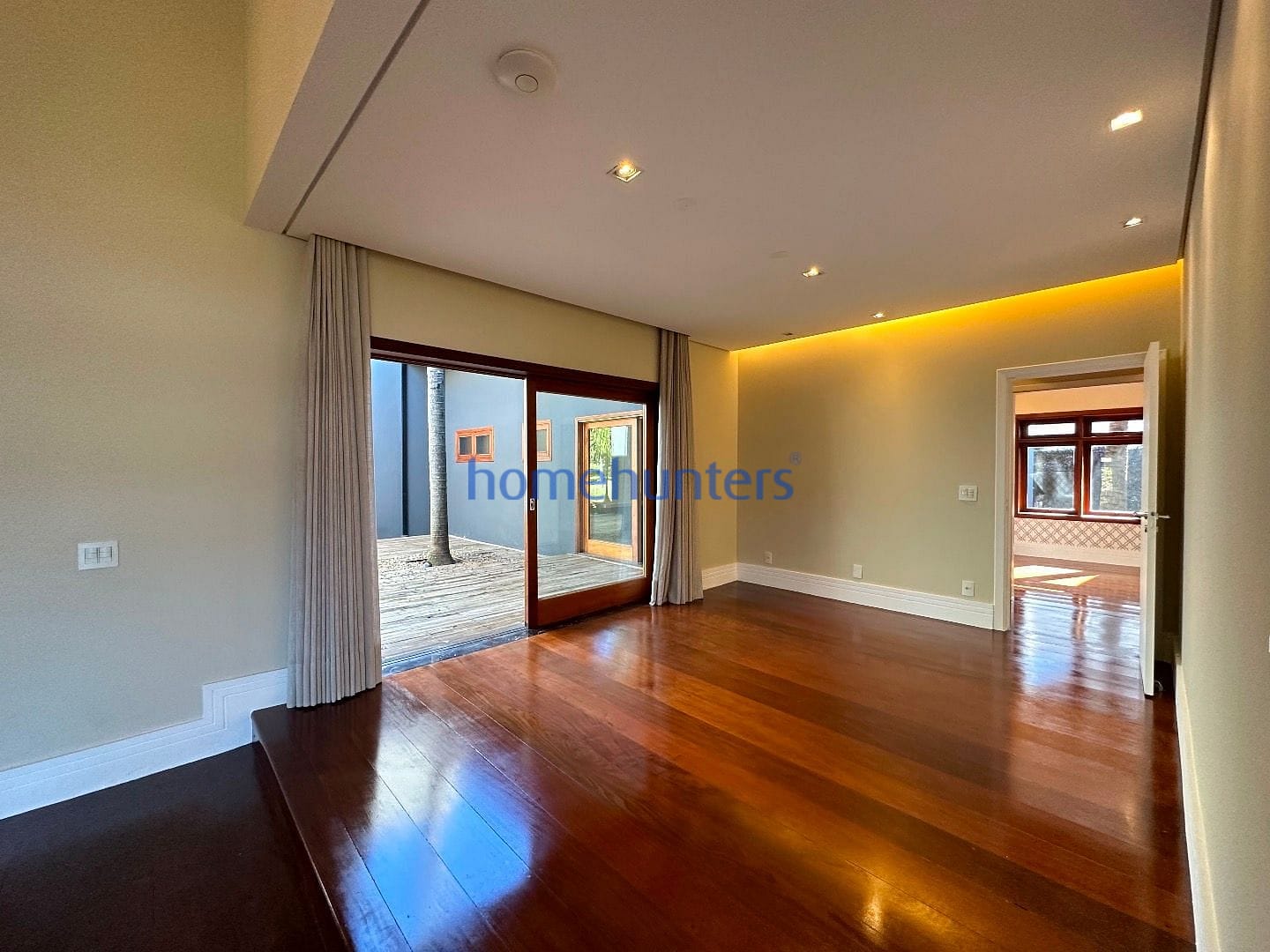 Casa à venda e aluguel com 5 quartos, 452m² - Foto 37