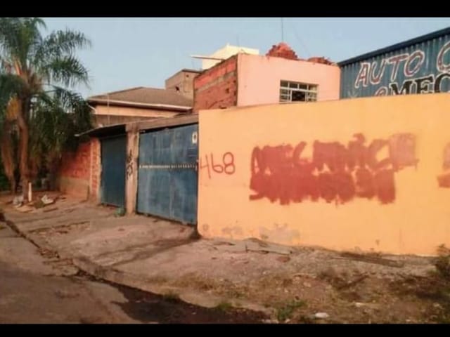 Casa com 399m² 2 quartos e 1 banheiro, à venda, no bairro Parque Valença I em Campinas
