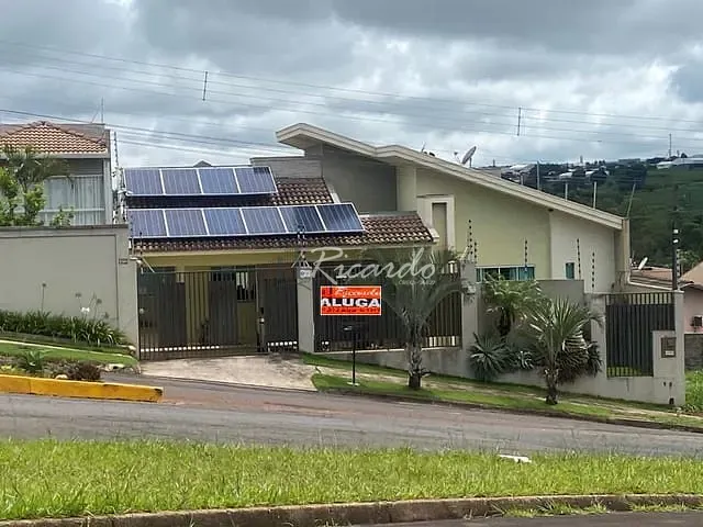 Casa com 315m² 3 quartos e 2 banheiros, para alugar, no bairro Jardim Santa Alice em Arapongas