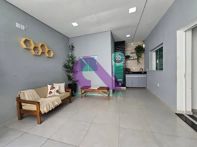Casa com 250m² 4 quartos e 2 banheiros, à venda, no bairro Pestana em Osasco