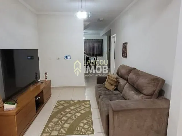 Casa 3 quartos e 2 banheiros, à venda, no bairro Jardim Florestal em Jundiaí