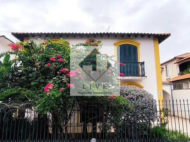 Casa 5 quartos e 4 banheiros, à venda ou para alugar, no bairro Centro em Santa Bárbara D'Oeste