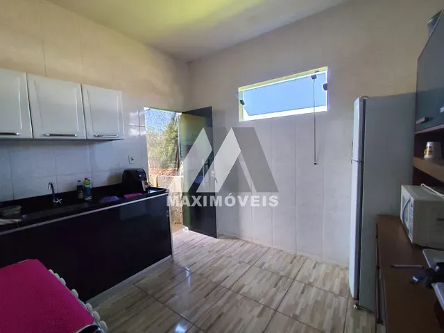 Casa com 158m² 6 quartos e 2 banheiros, à venda, no bairro Jardim Nazath em Araçuaí