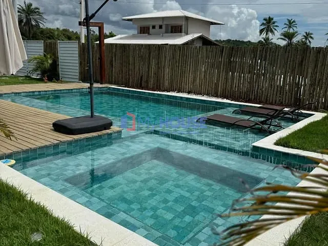 Casa com 450m² 5 quartos e 6 banheiros, à venda, no bairro Nossa Senhora da Vitória em Ilhéus