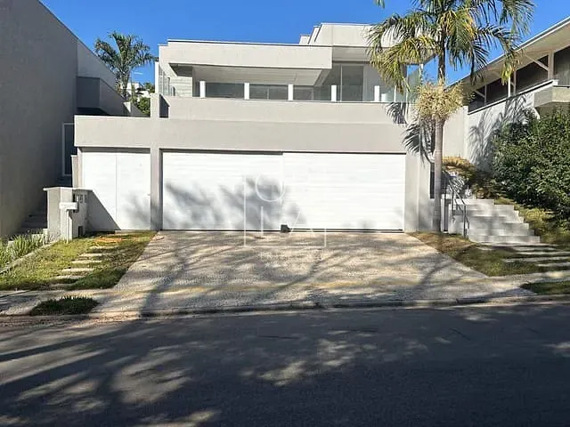 Casa com 410m² 4 quartos e 6 banheiros, à venda, no bairro Jardins Valência em Goiânia