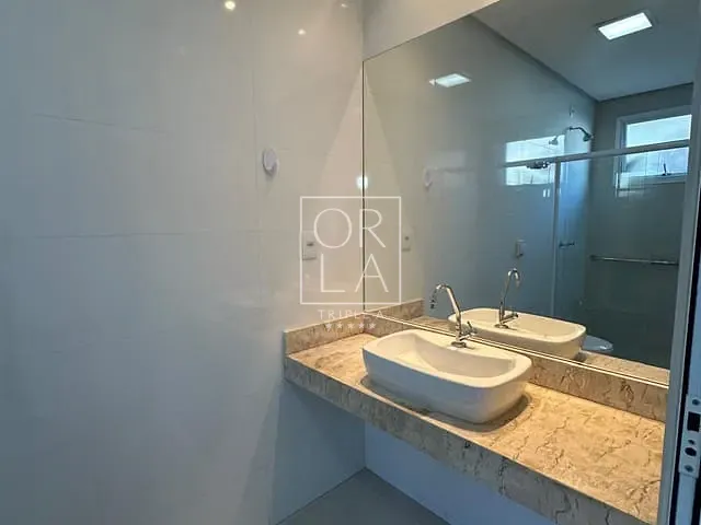 Casa com 410m² 4 quartos e 6 banheiros, à venda, no bairro Jardins Valência em Goiânia