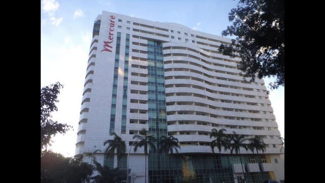 https://static.arboimoveis.com.br/CA0319_QCI/loft-a-venda-quarto-asa-norte-brasiliadf1626147681394tqytx.jpg