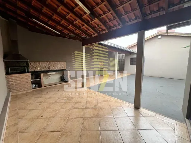 Casa com 300m² 4 quartos e 3 banheiros, à venda, no bairro Jardim Petrópolis em Bauru