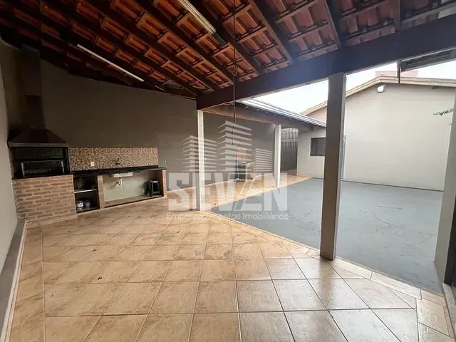 Casa com 300m² 4 quartos e 3 banheiros, à venda, no bairro Jardim Petrópolis em Bauru