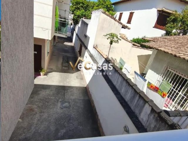 Casa 2 quartos e 3 banheiros, à venda, no bairro Jardim Campomar em Rio das Ostras