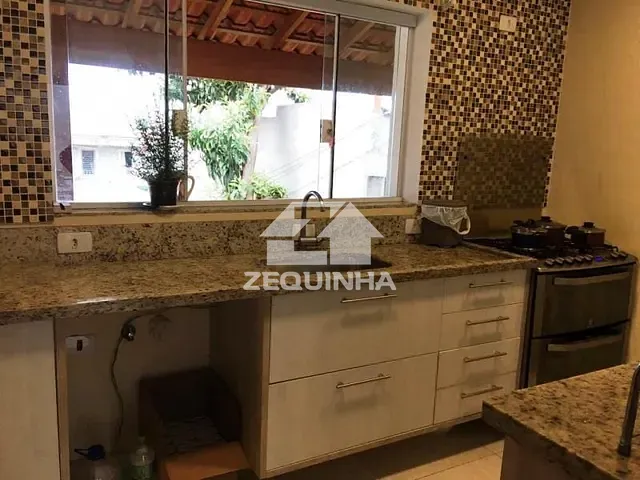 Casa com 330m² 3 quartos e 1 banheiro, à venda, no bairro Cipava em Osasco