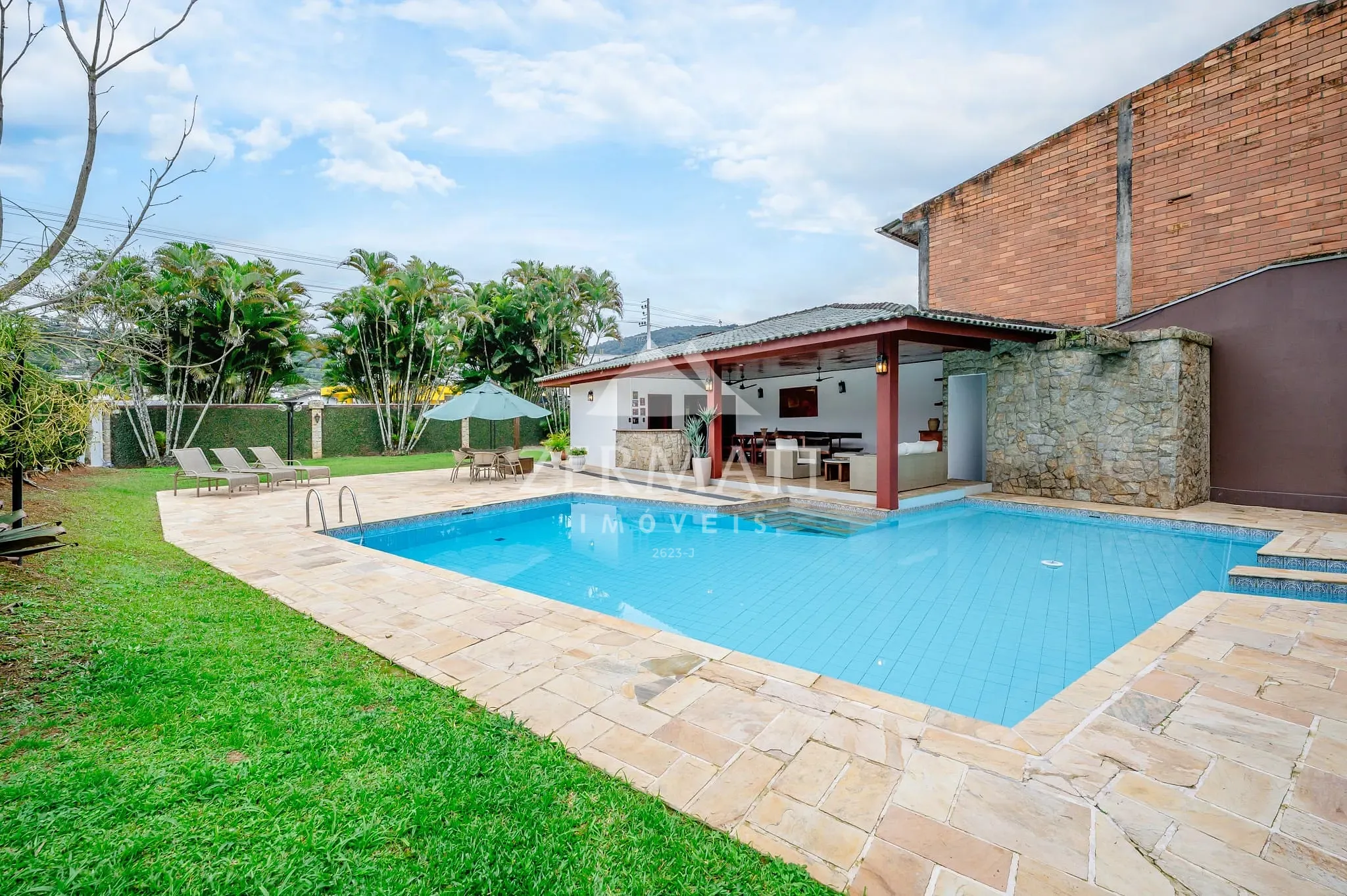 Residência exclusiva com 583m em terreno de 2.140m no bairro Garcia - Blumenau — foto 6