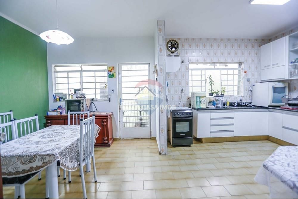 Casa, 3 quartos, 276 m² - Foto 4