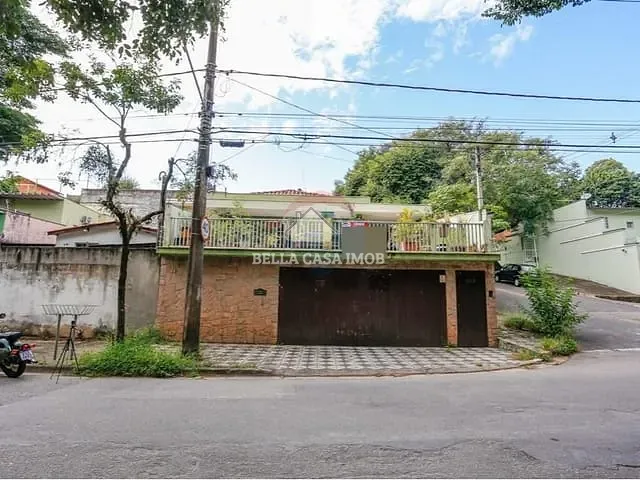 Casa com 300m² 3 quartos e 2 banheiros, à venda, no bairro Jardim Emília em Sorocaba
