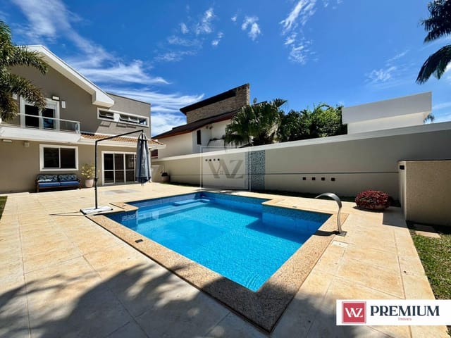 Casa com 1000m² 4 quartos e 5 banheiros, à venda, no bairro Centro em Ponta Grossa