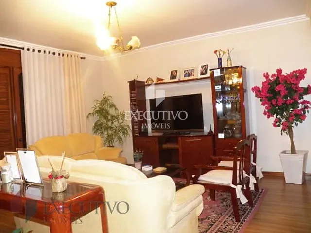 Casa com 700m² 3 quartos e 1 banheiro, à venda, no bairro Centro em Arroio Do Meio