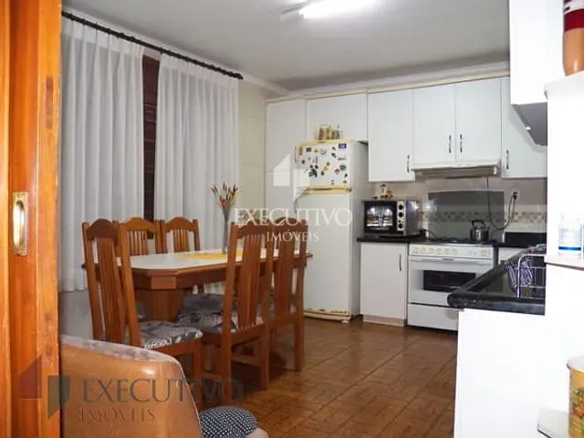 Casa com 700m² 3 quartos e 1 banheiro, à venda, no bairro Centro em Arroio Do Meio