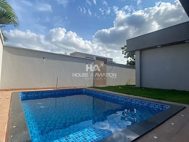 Casa com 360m² 4 quartos e 5 banheiros, à venda, no bairro Residencial Condomínio Jardim Veneza em Senador Canedo