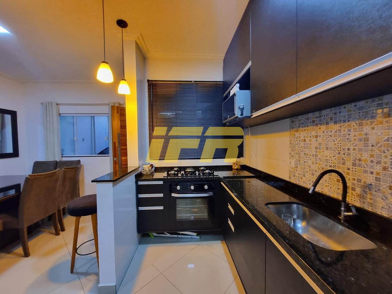 Casa, 2 quartos, 70 m² - Foto 1