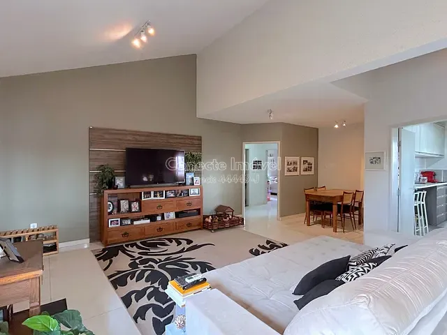 Casa com 1100m² 3 quartos e 4 banheiros, à venda, no bairro Palm Park em Holambra