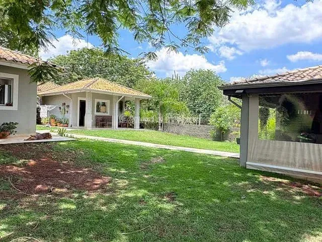 Casa com 1100m² 3 quartos e 4 banheiros, à venda, no bairro Palm Park em Holambra