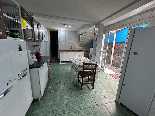 Casa com 145m² 4 quartos e 3 banheiros, à venda, no bairro Jardim Amália em Caçapava