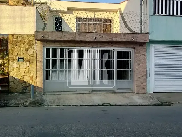 Casa com 200m² 2 quartos e 1 banheiro, à venda, no bairro Vila Aquilino em Santo André