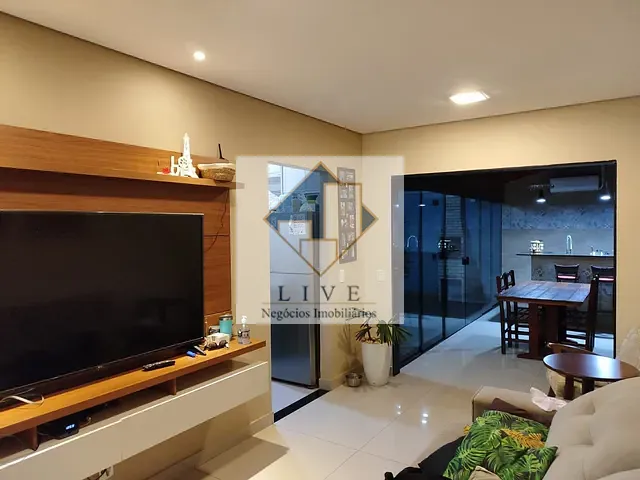 Casa 2 quartos e 2 banheiros, à venda, no bairro Residencial Real Parque Sumaré em Sumaré