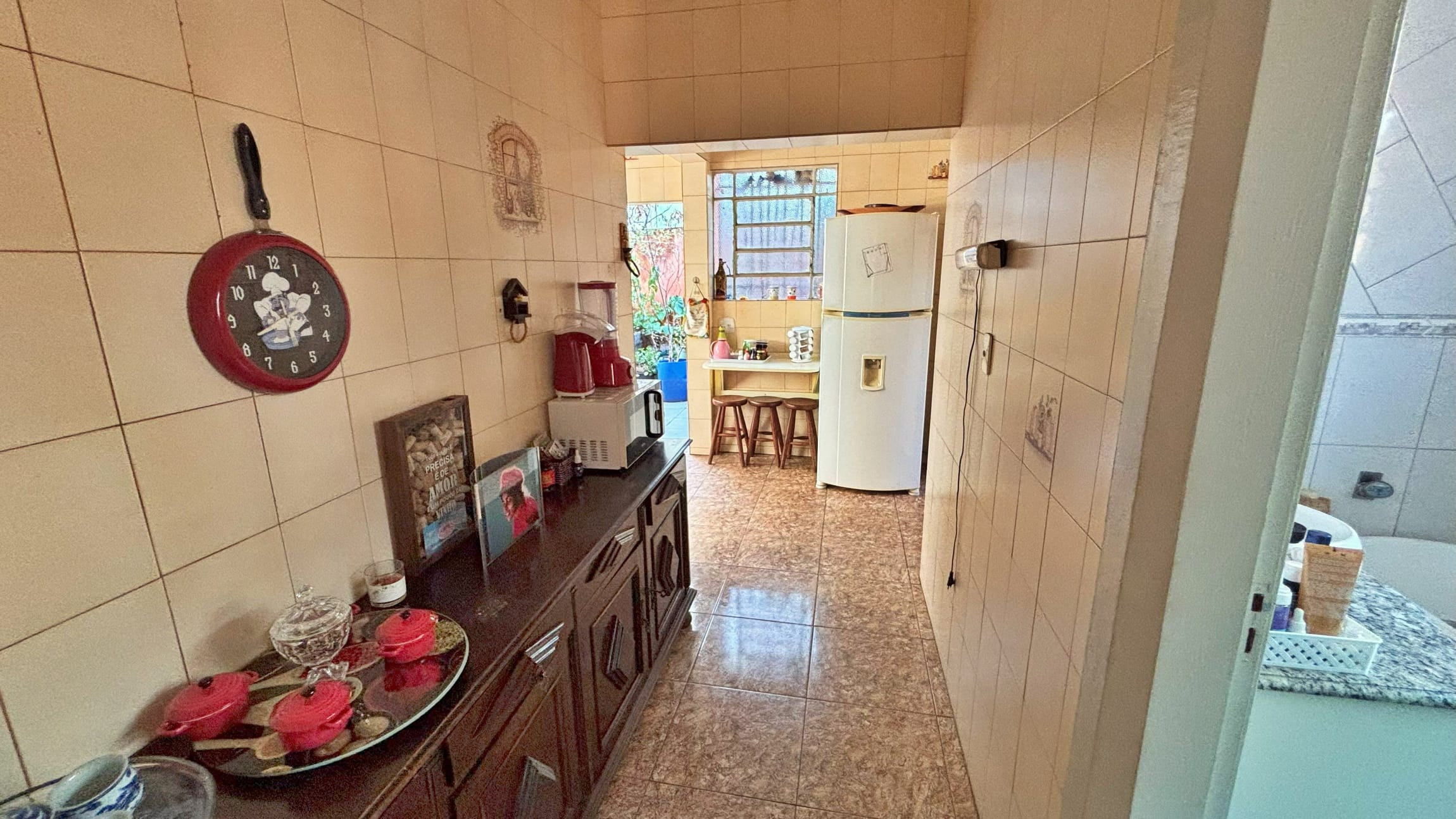Casa à venda no bairro Padre Eustáquio, Belo Horizonte – 3 quartos, 2 vagas e 2 barracões nos fundos