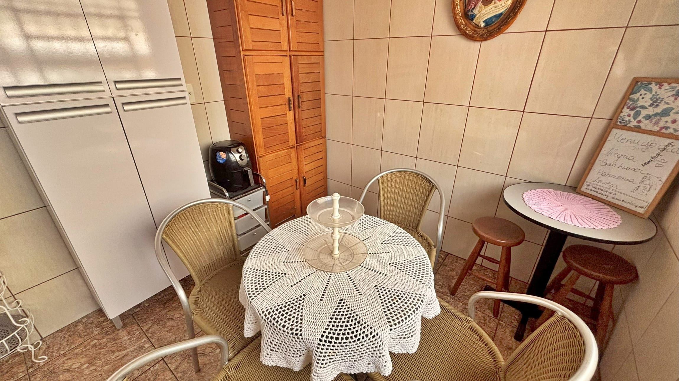 Casa à venda no bairro Padre Eustáquio, Belo Horizonte – 3 quartos, 2 vagas e 2 barracões nos fundos