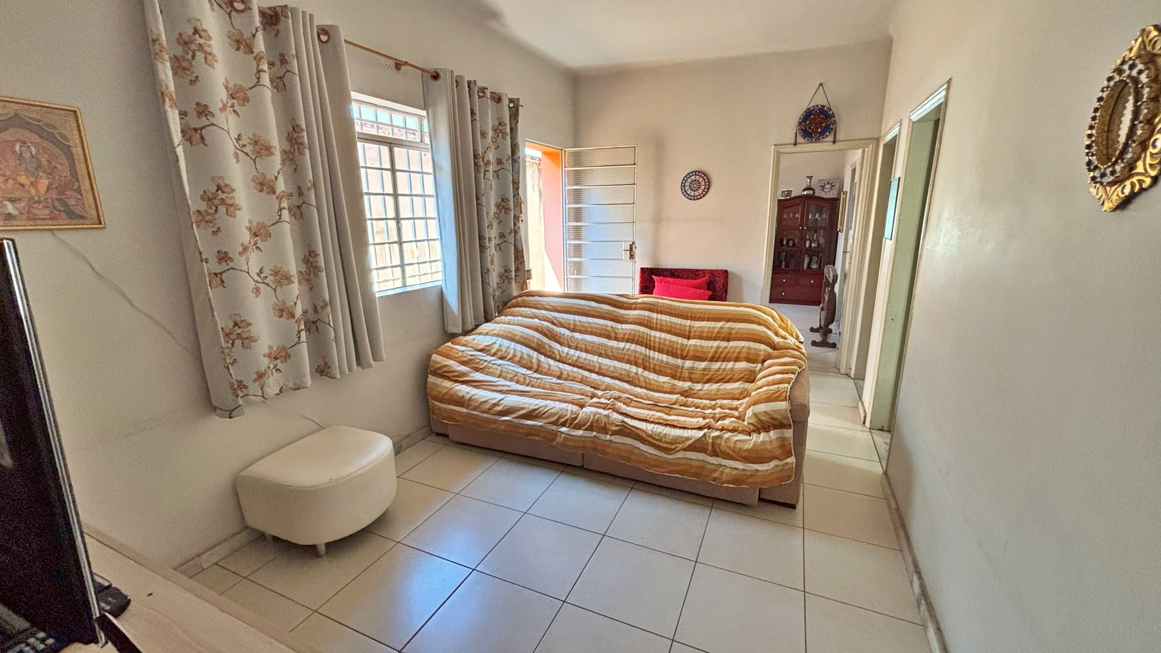 Casa à venda no bairro Padre Eustáquio, Belo Horizonte – 3 quartos, 2 vagas e 2 barracões nos fundos