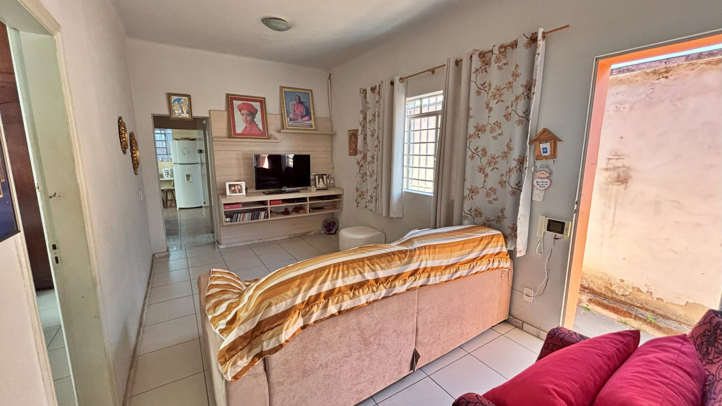 Casa à venda no bairro Padre Eustáquio, Belo Horizonte – 3 quartos, 2 vagas e 2 barracões nos fundos