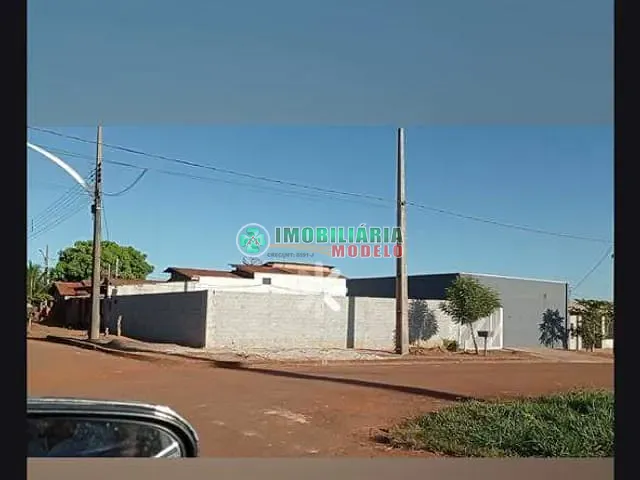 Casa 4 quartos e 2 banheiros, à venda, no bairro Sete de Setembro em Canarana