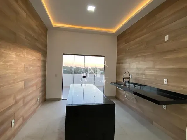 Casa com 360m² 3 quartos e 2 banheiros, à venda, no bairro Jacaroá em Maricá